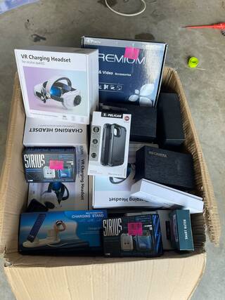 Mix partij van diverse goederen, camera’s, vr charing headset apparate